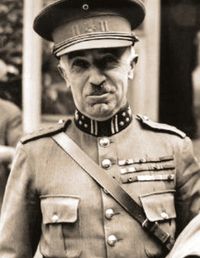 Portrait de Denis Henri